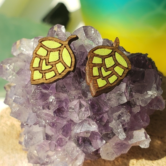 Laser cut hops earrings - Picture 10 of 11